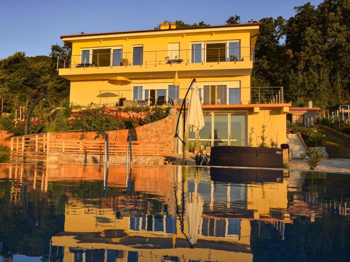 Villa Annika Lovran Exteriör bild