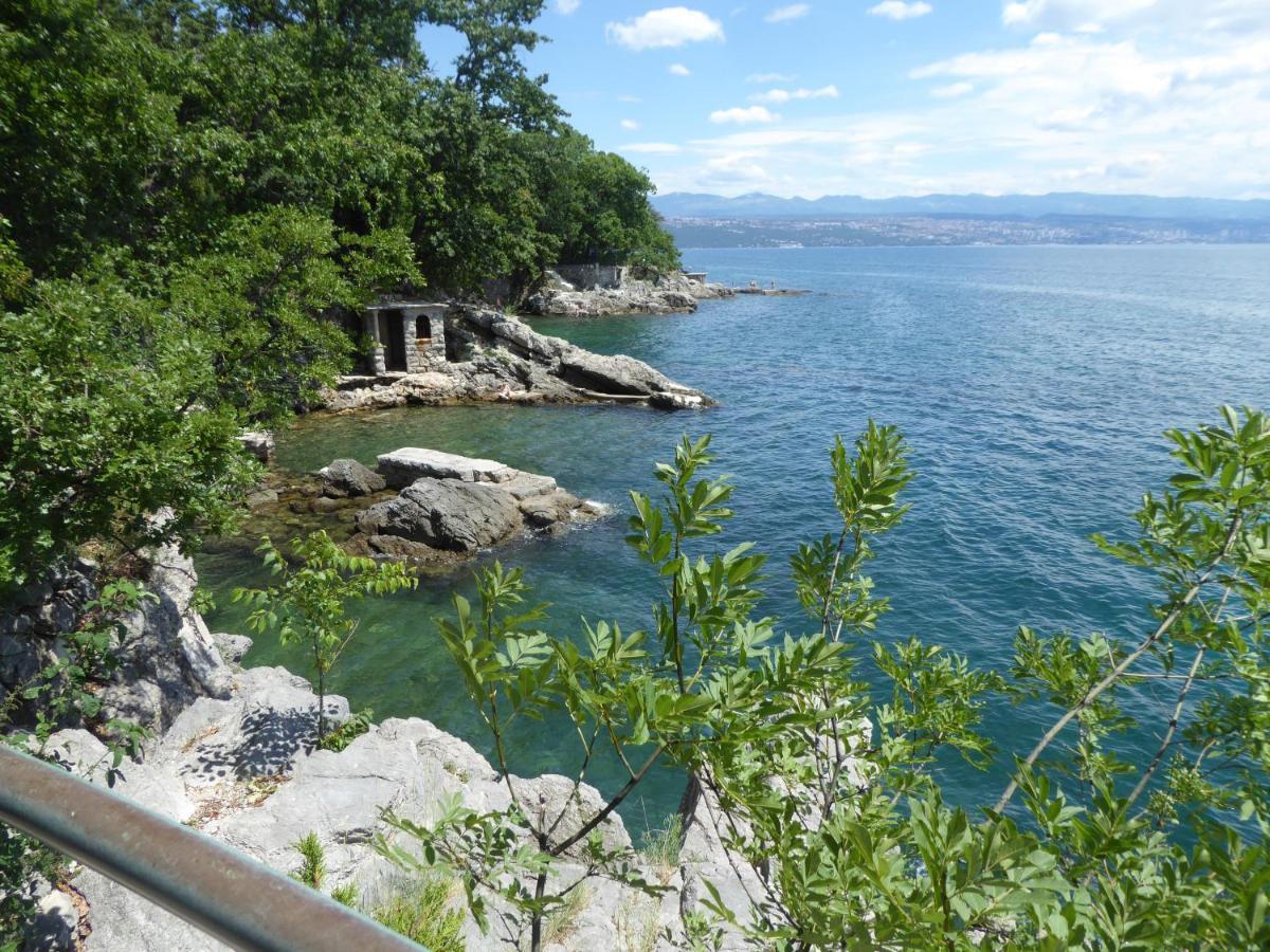 Villa Annika Lovran Exteriör bild