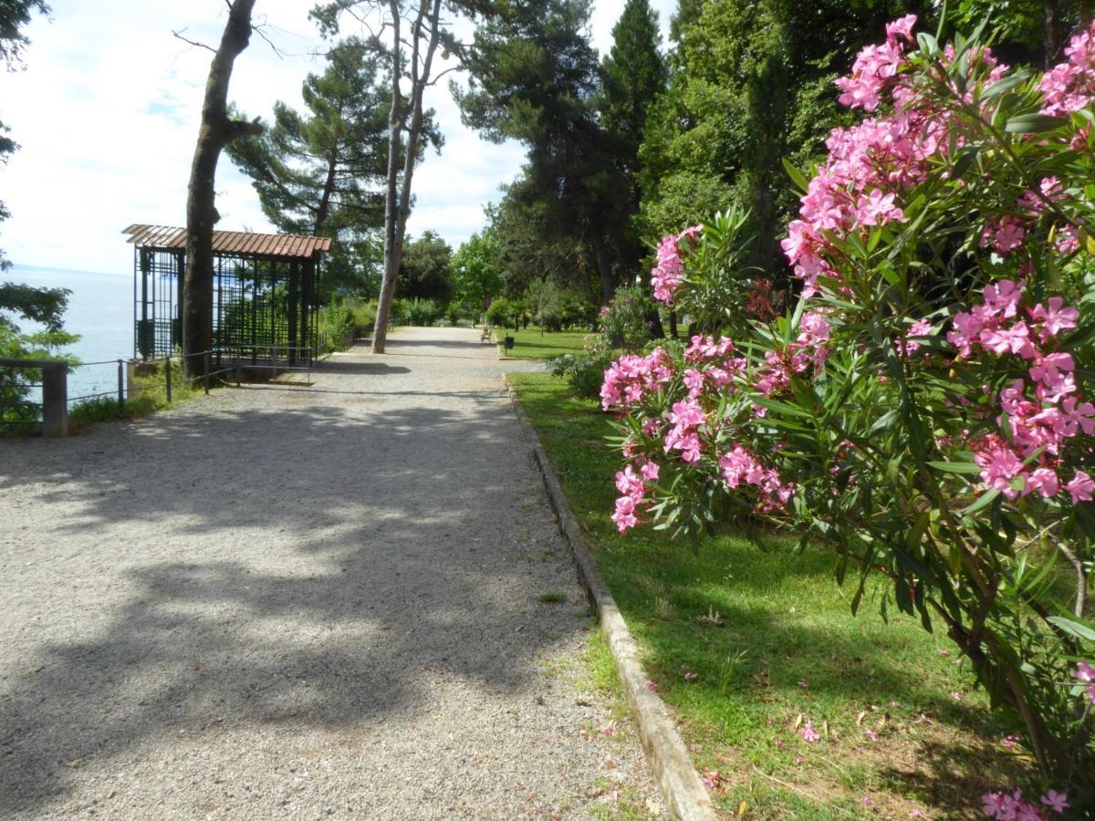 Villa Annika Lovran Exteriör bild